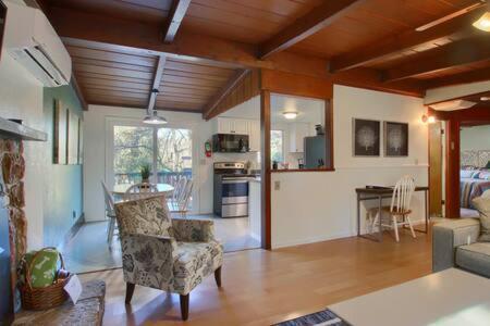 Blue Door Cottage 12 Miles To Yosemite Bbq Oakhurst Exterior photo