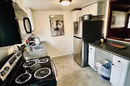 Blue Door Cottage 12 Miles To Yosemite Bbq Oakhurst Exterior photo